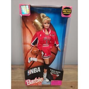Barbie NBA Doll Chicago Bulls Official 1998 Mattel #20692 New in Box
